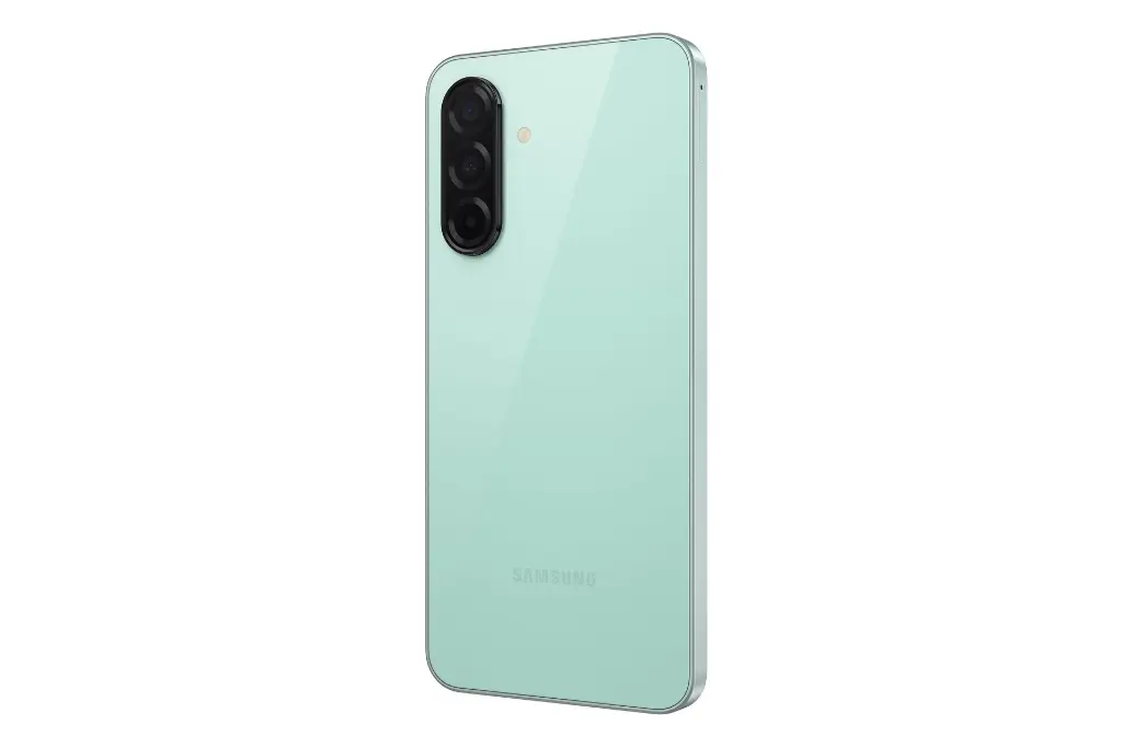 025-galaxy-a26-5g-mint-back-r30.webp