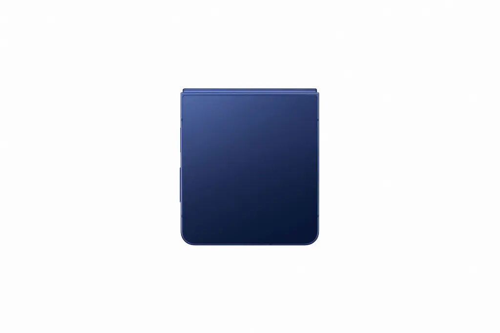 002-galaxy-zflip7-blueshadow-closedback.webp