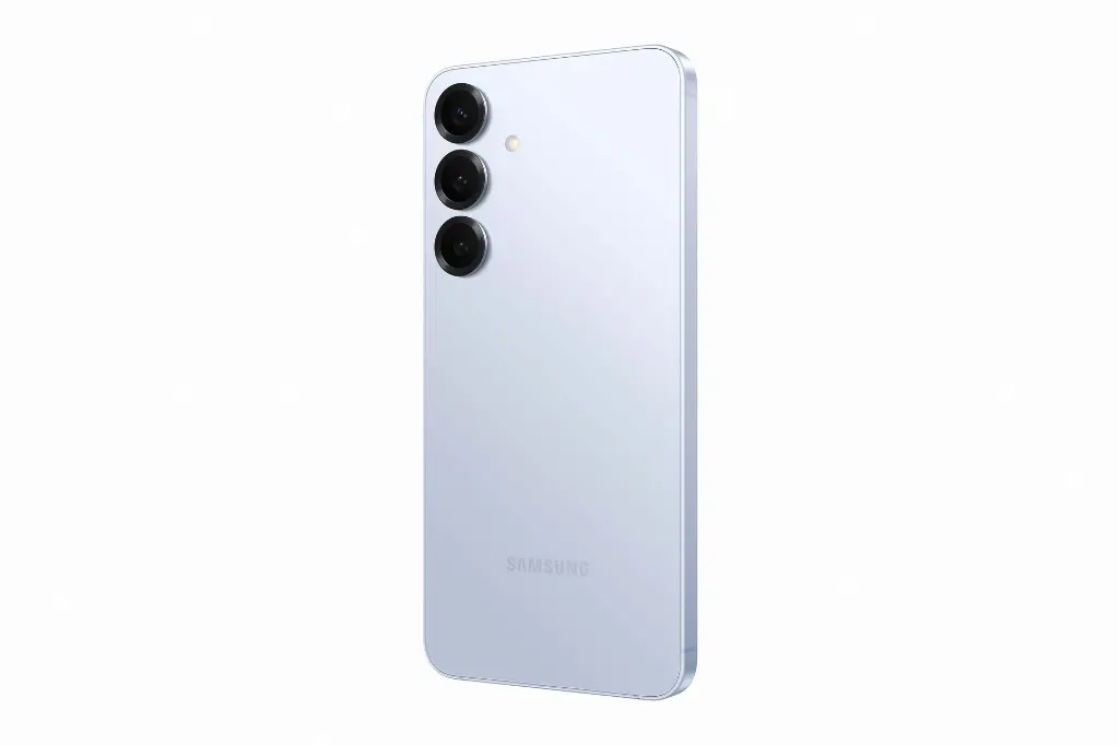 016-galaxy-s25plus-icyblue-back-r30.webp